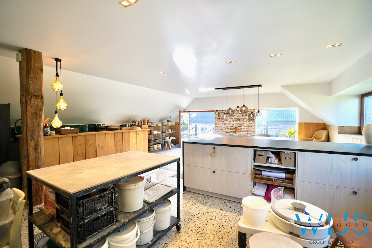 Prachtig ruim woonhuis met volwaardig bijgebouw ! 
