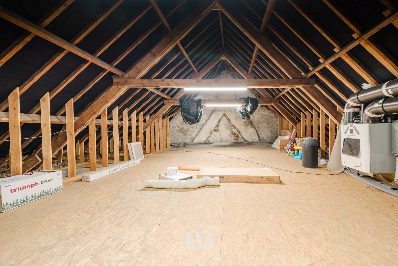 Prachtig gerenoveerde gezinswoning met 4 slaapkamers in Kruisem 
