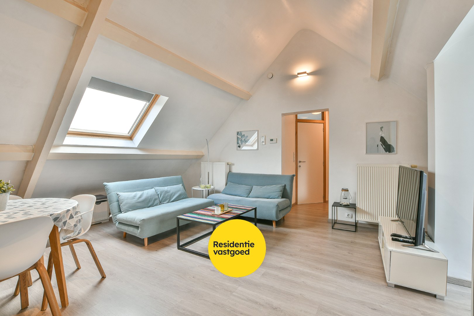 Gezellig dakappartement met tuin vlak bij zee – Vosseslag, De Haan! 