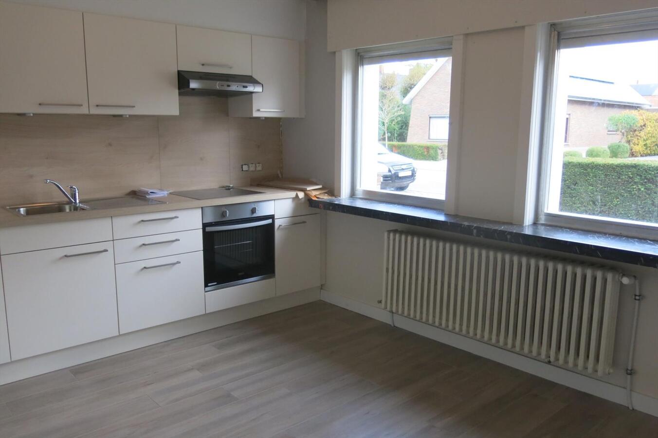 Uitstekend gelegen gelijkvloerswoning met drie slaapkamers 