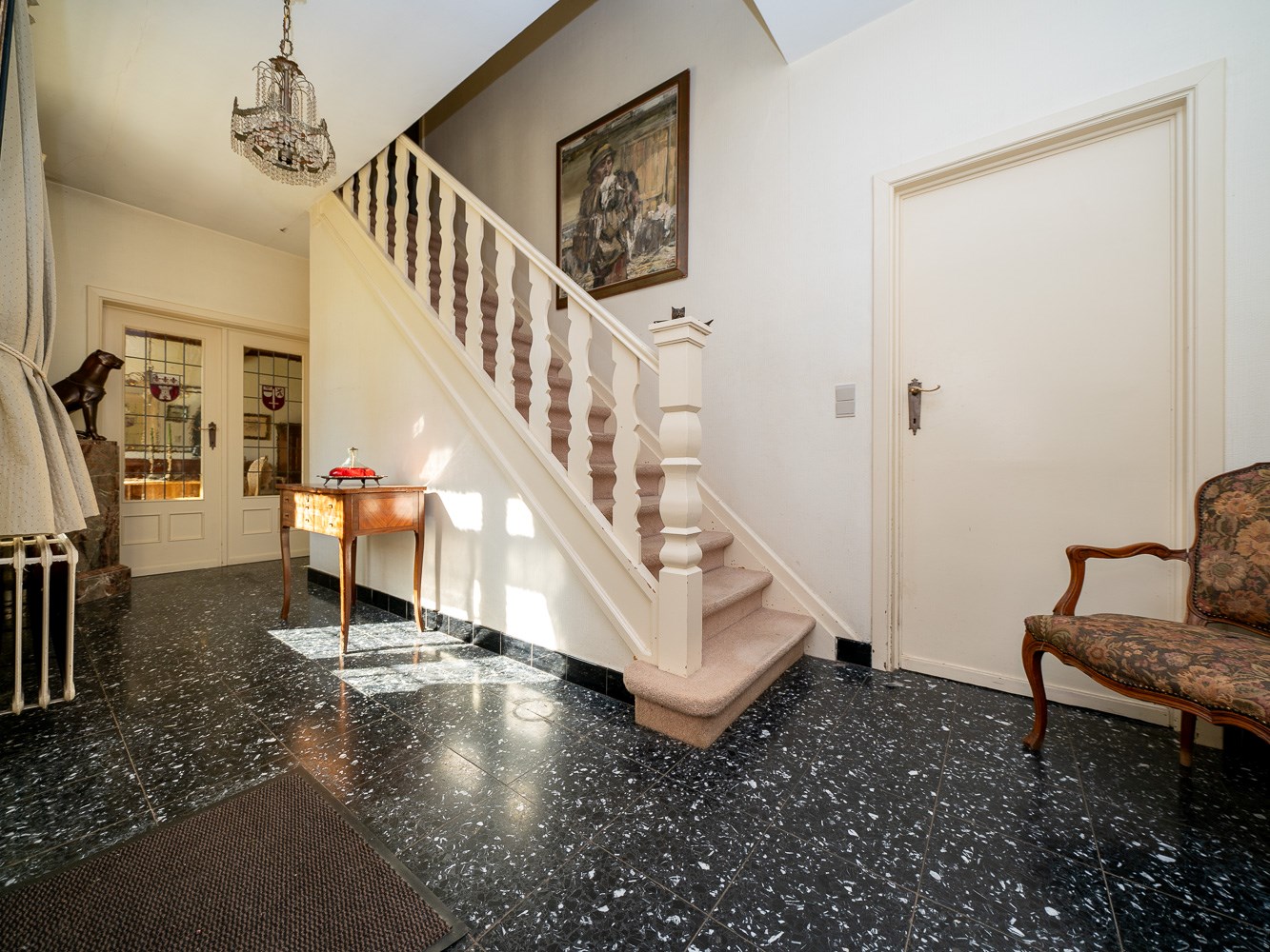 Statige villa in het centrum van Dilbeek 