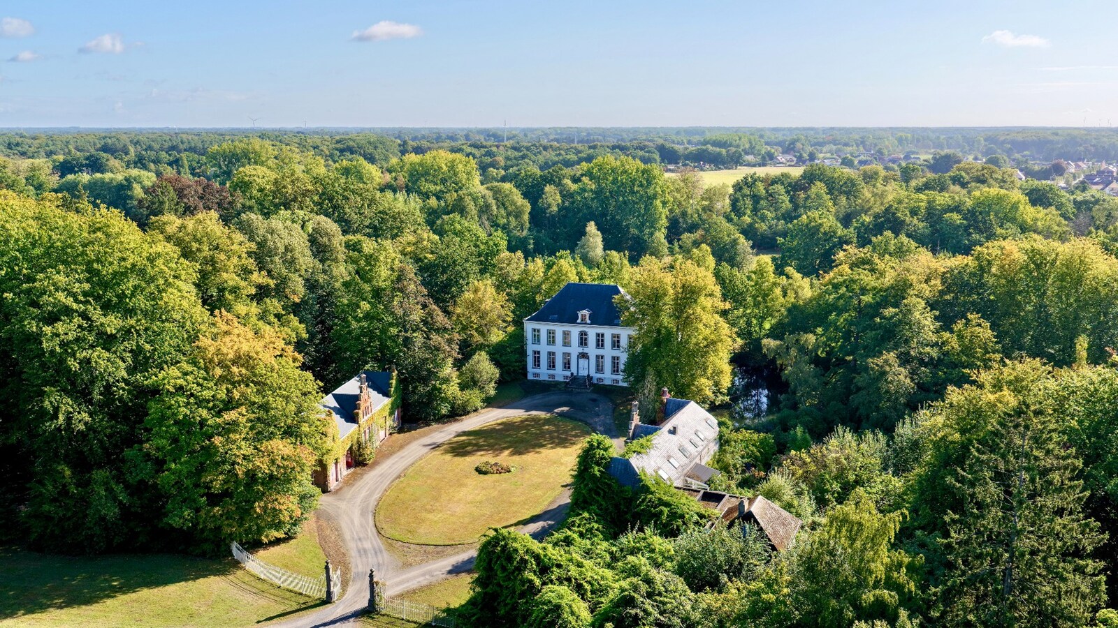 Property for sale in Massenhoven