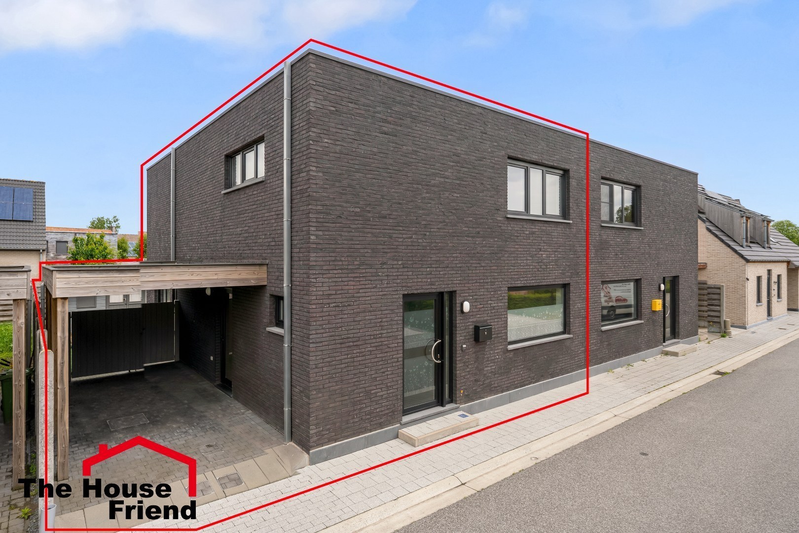 Top afgewerkte nieuwbouwwoning met 3 slaapkamers, tuin en carport in rustige woonomgeving 