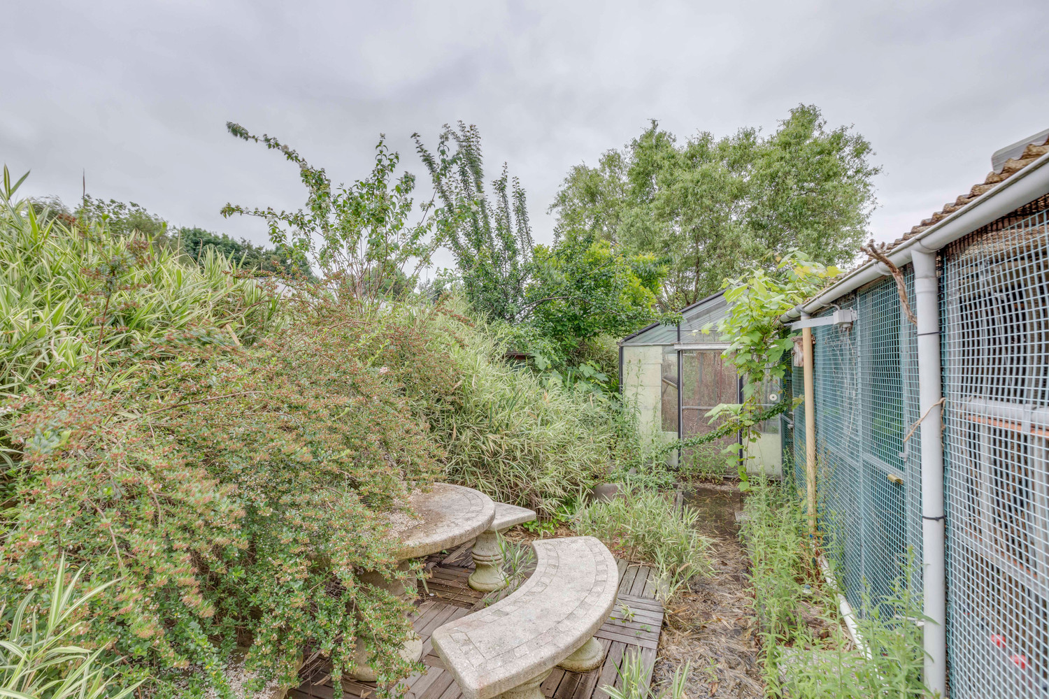 Buitenkans: rijwoning met tuin te Serskamp 