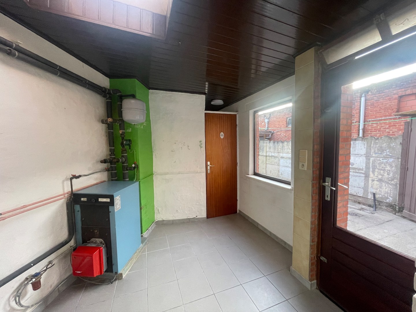 Gezellig rijhuisje te huur met 3 slaapkamers en gezellig terras gelegen in het centrum van Geel! 