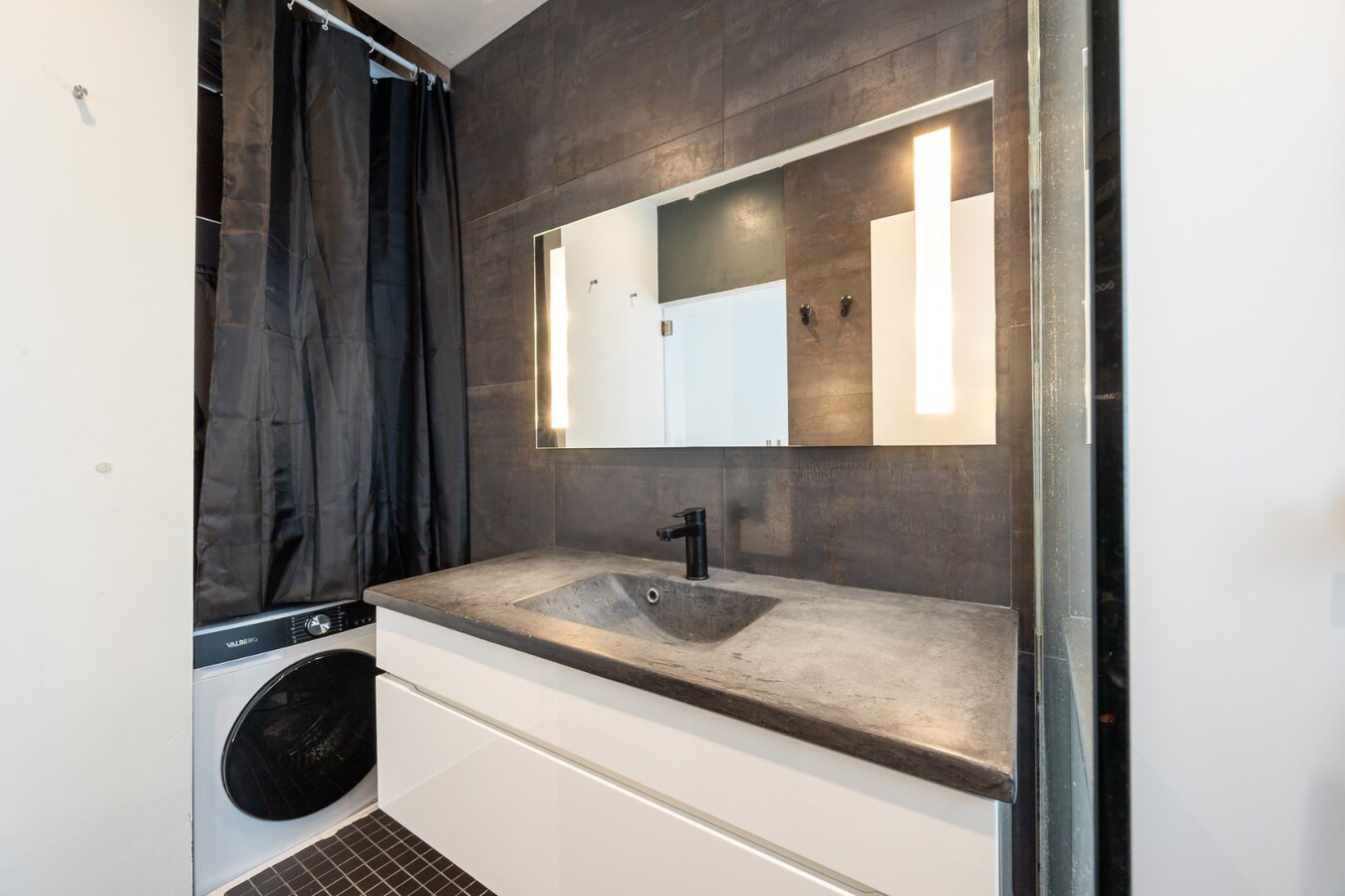 Tof appt. met 1 slpk te hartje Antwerpen! 