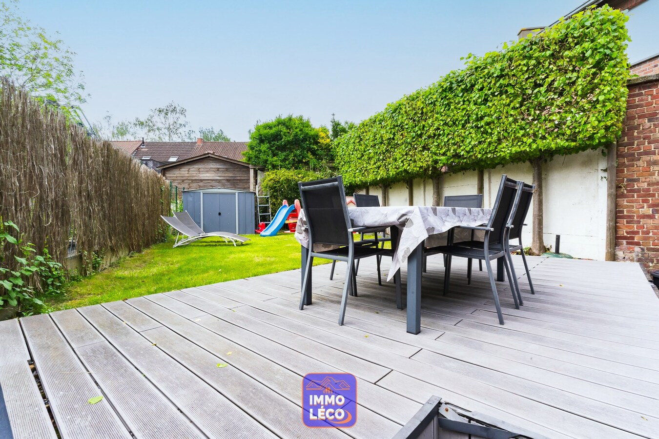 3 façades rénovée avec garage et jardin, plein centre-ville ! 