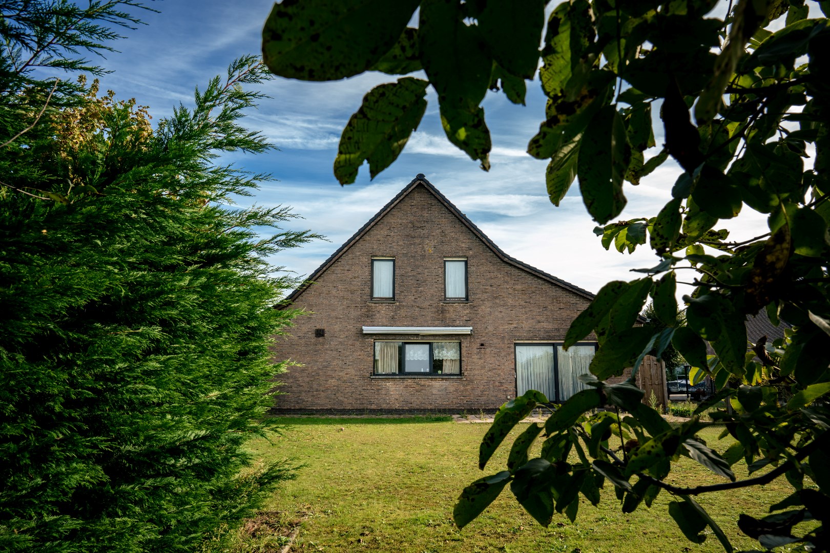 Ruime woning met 4 slpks op 1.042m² rustig gelegen te Lembeke 