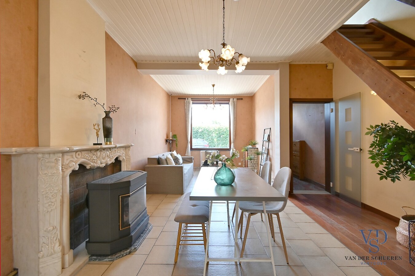 Knusse starterswoning met koertje 