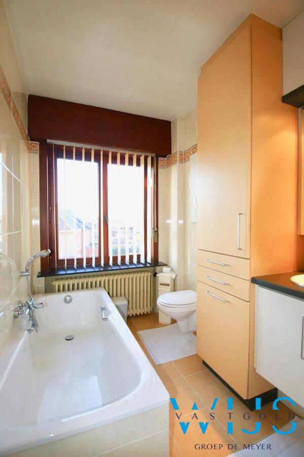 Instapklare bel-étage met tuin te ZELZATE! 