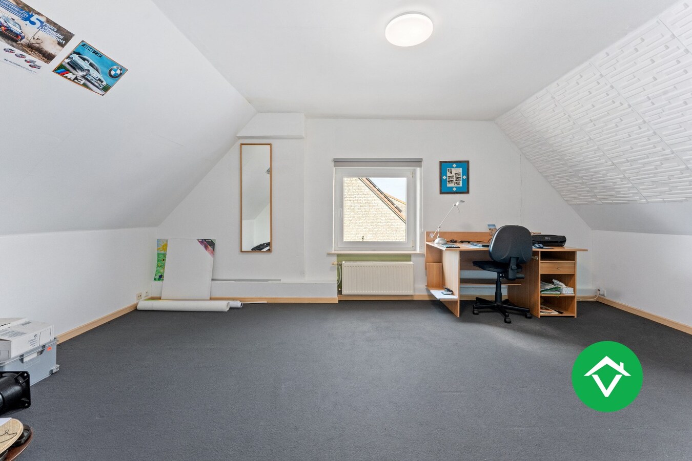 Landelijke woning met bijgebouw en zicht op de velden te koop in Vladslo 