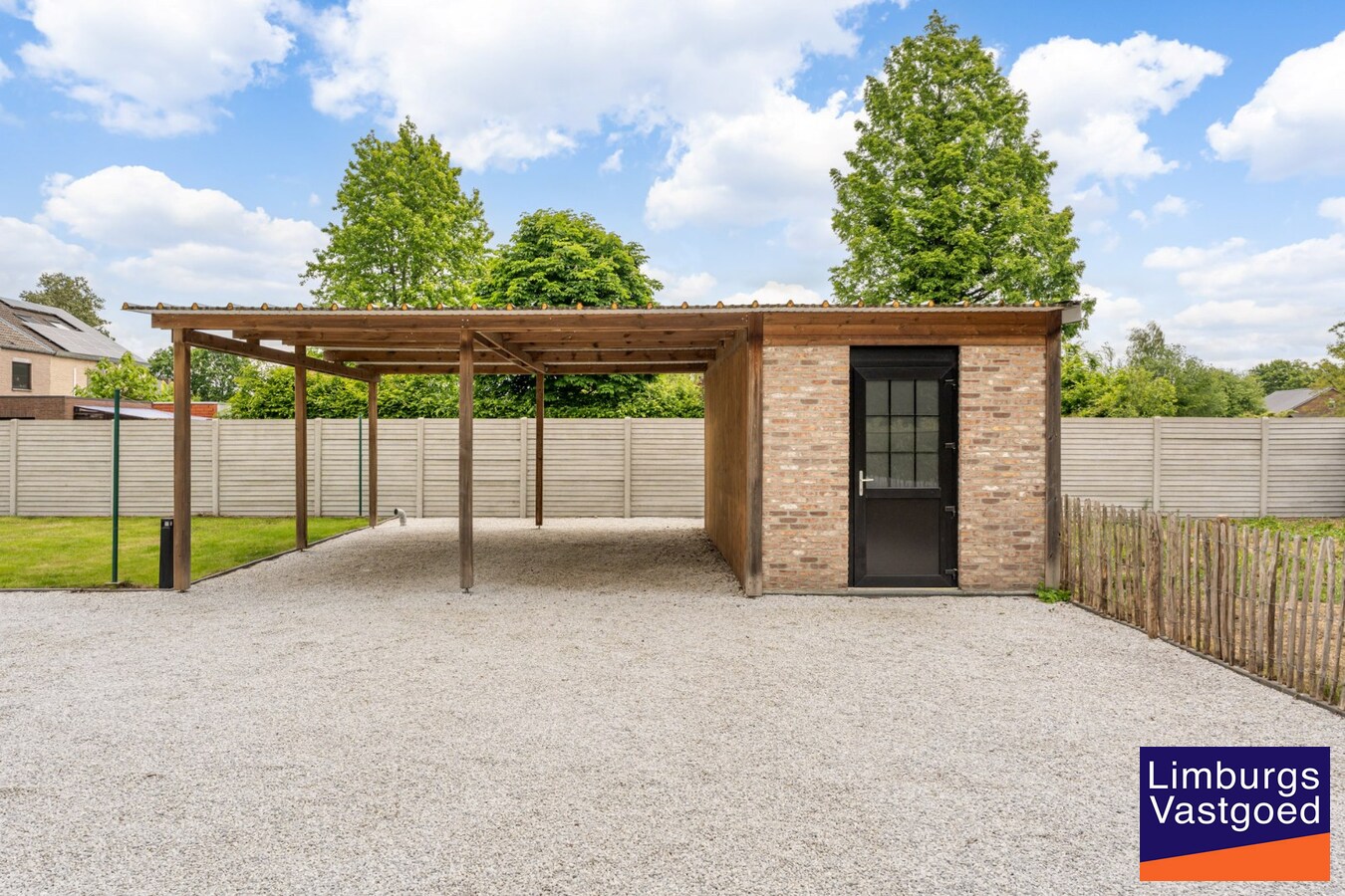 Exclusieve gezinswoning, 283m², 5 slpk, praktijkruimte op toplocatie 