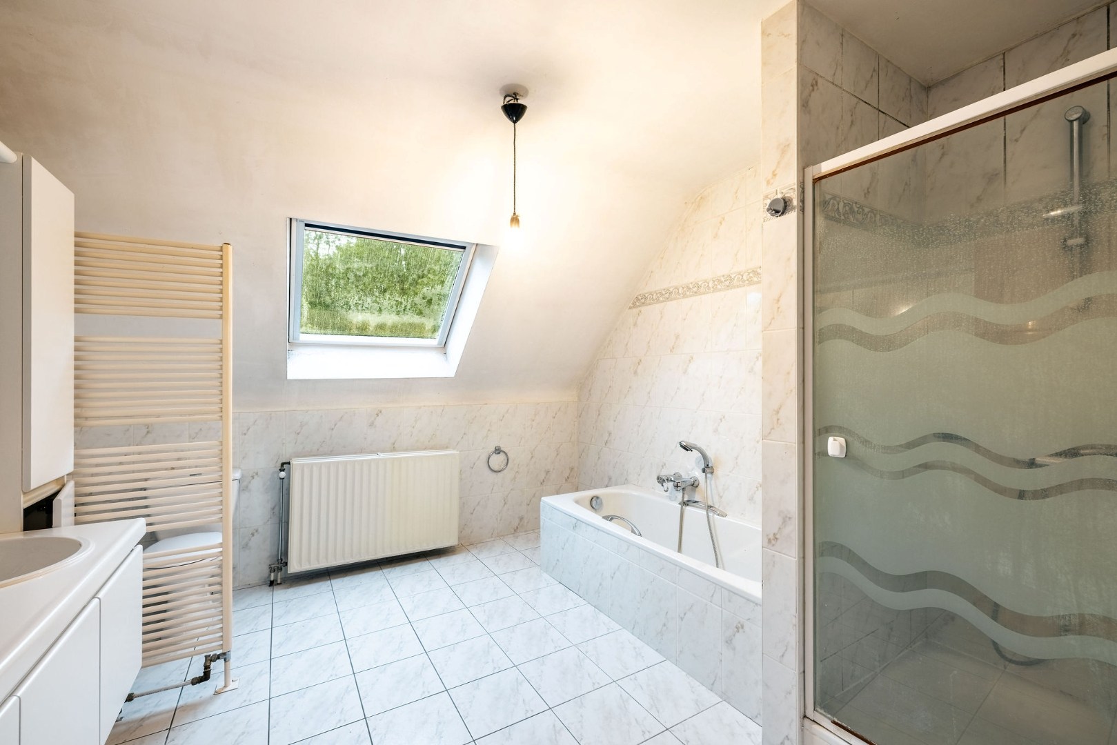 Vrijstaande woning met 4 slaapkamers, tuin en gunstig EPC-label B nabij Gent 