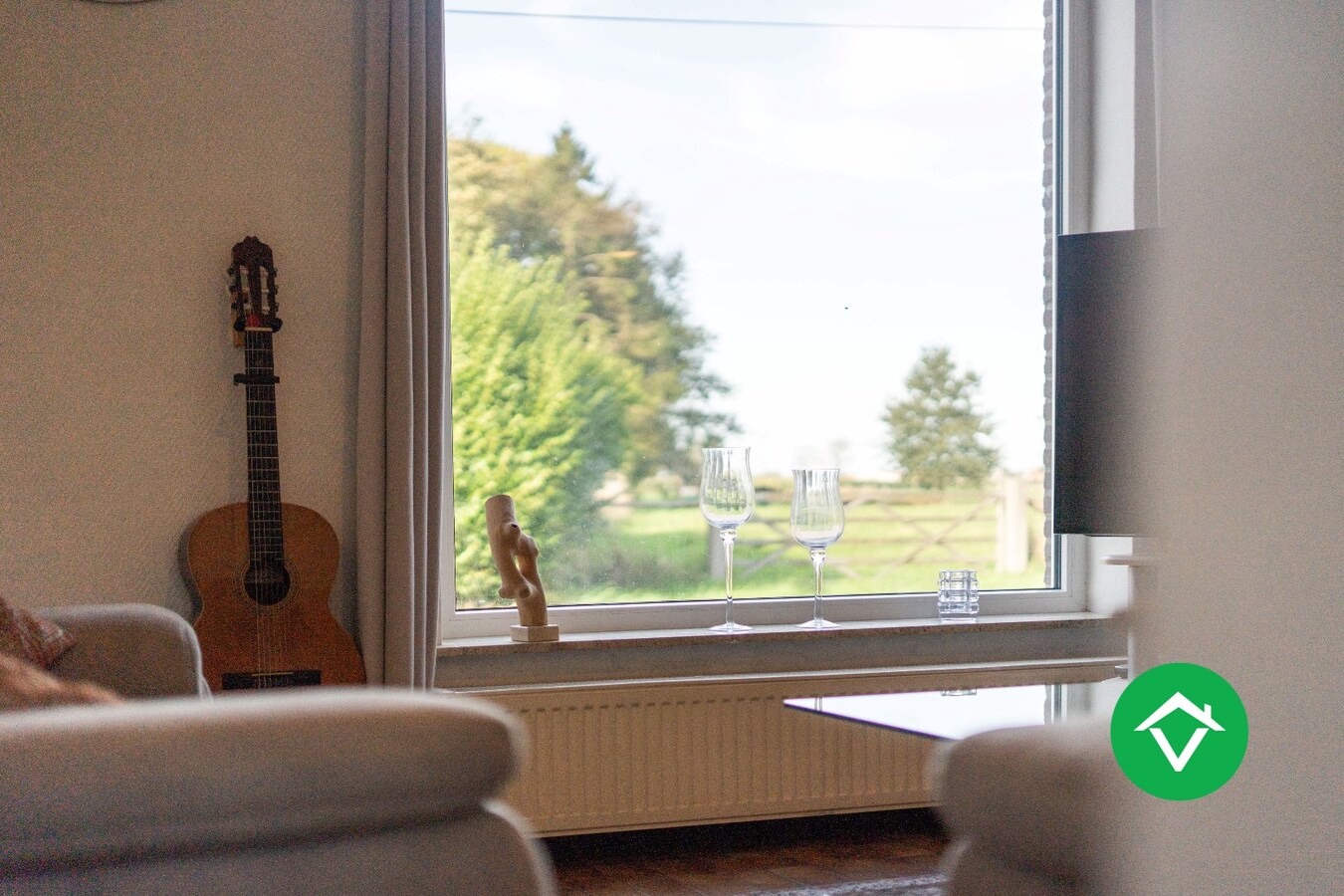 Landelijke woning met bijgebouw en zicht op de velden te koop in Vladslo 