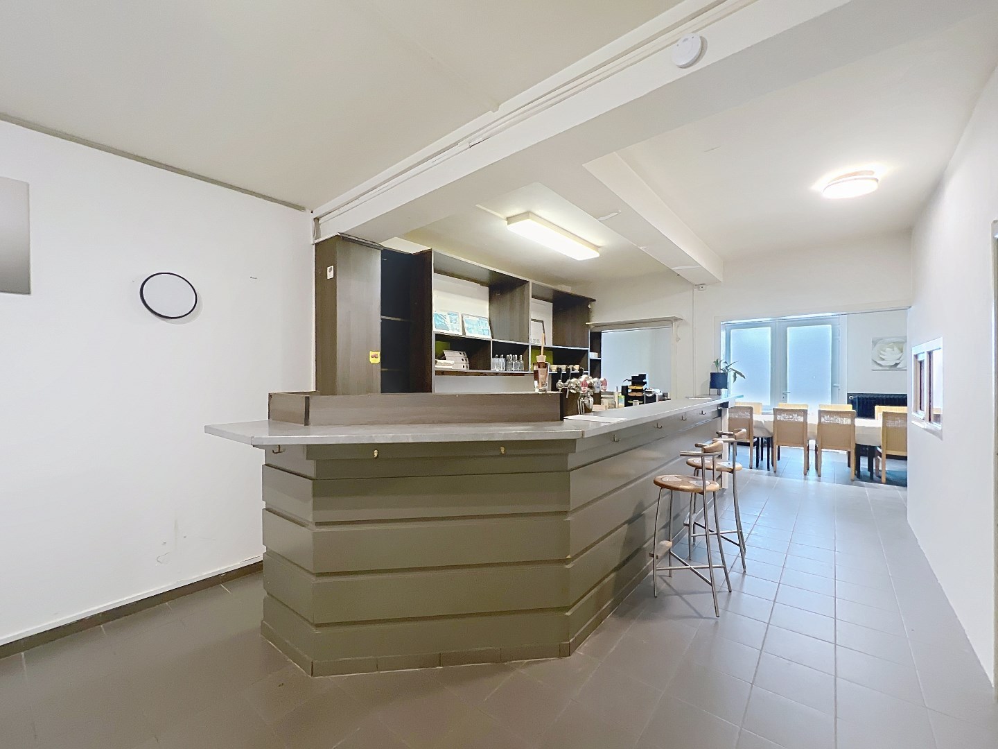 HANDELSPAND in gouden driehoek – Mariakerke - diverse uitbatingsmogelijkheden 