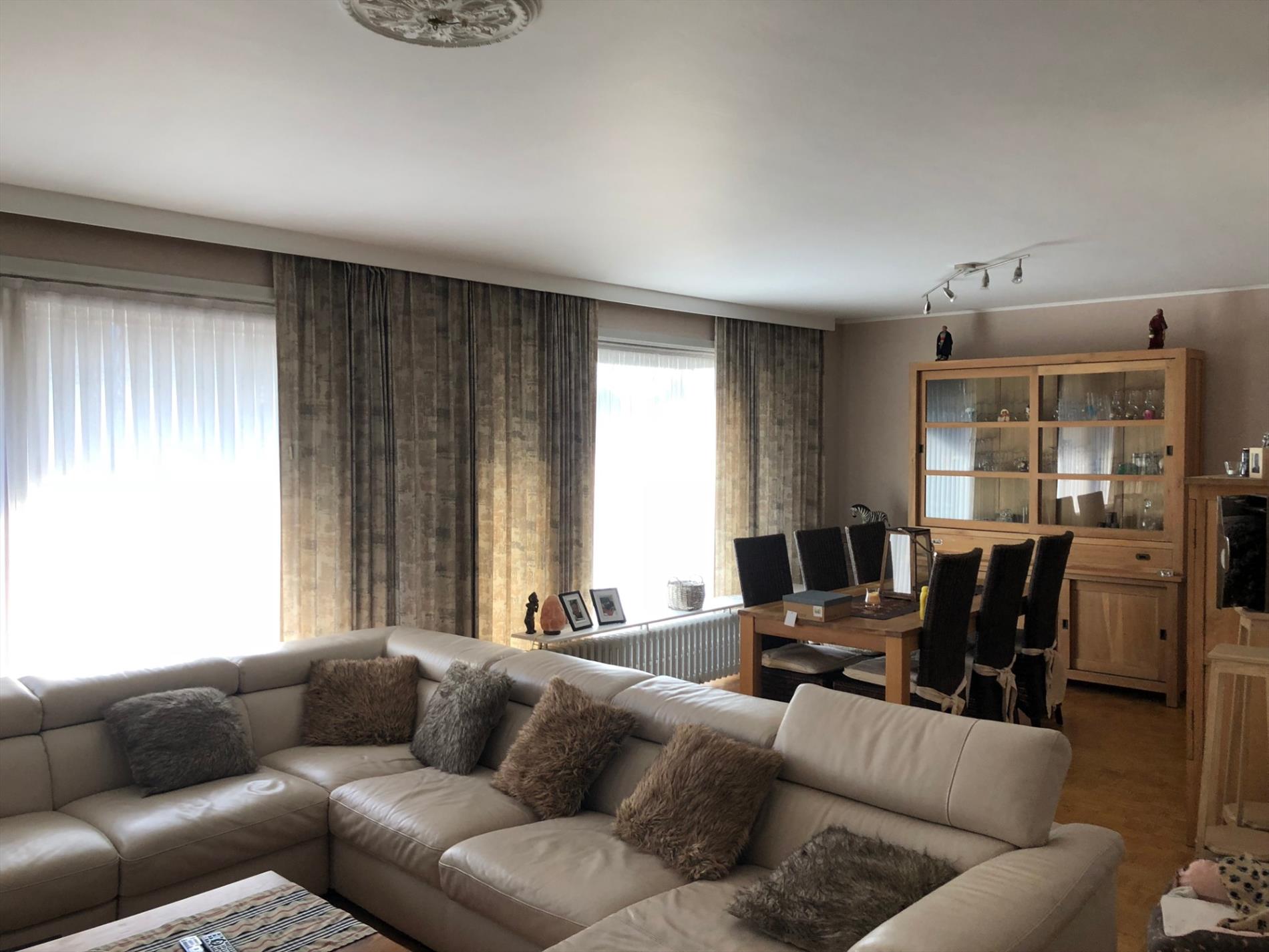 Ruim appartement met 3 slaapkamers en garage 