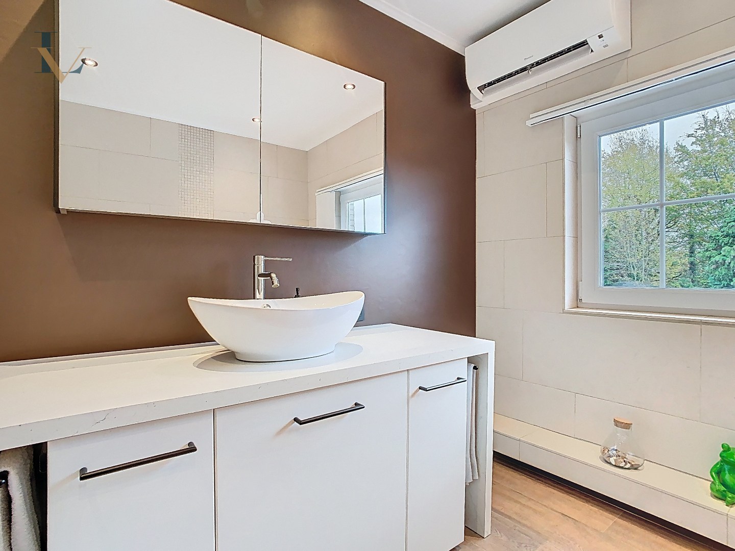 Instapklare halfopen bebouwing met zonnige zuidoost gerichte tuin – 560 m² 