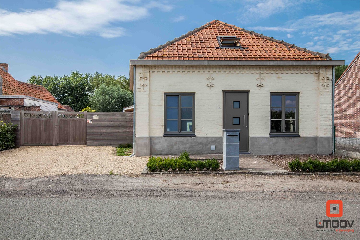 Woning verkocht in Oosteeklo