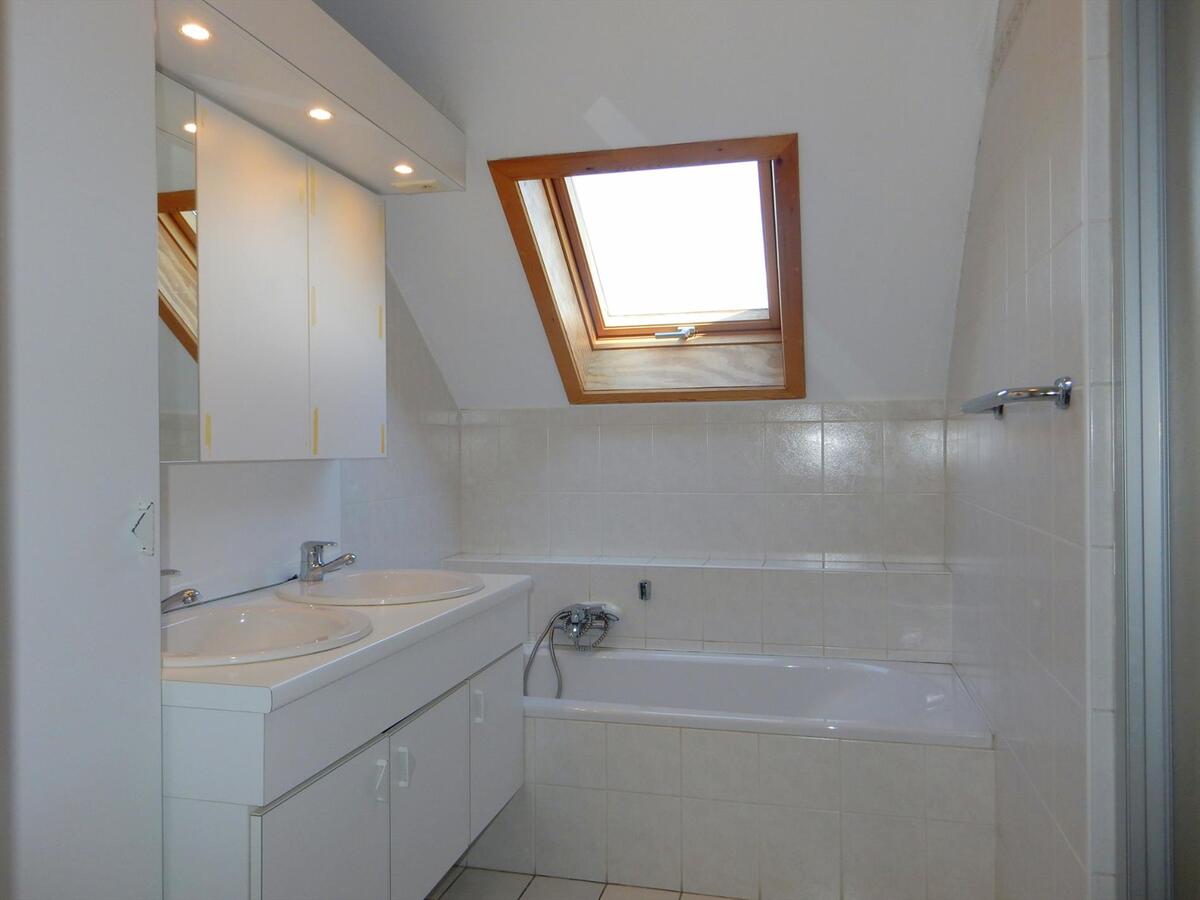 Half-open woning met 3 slaapkamers 