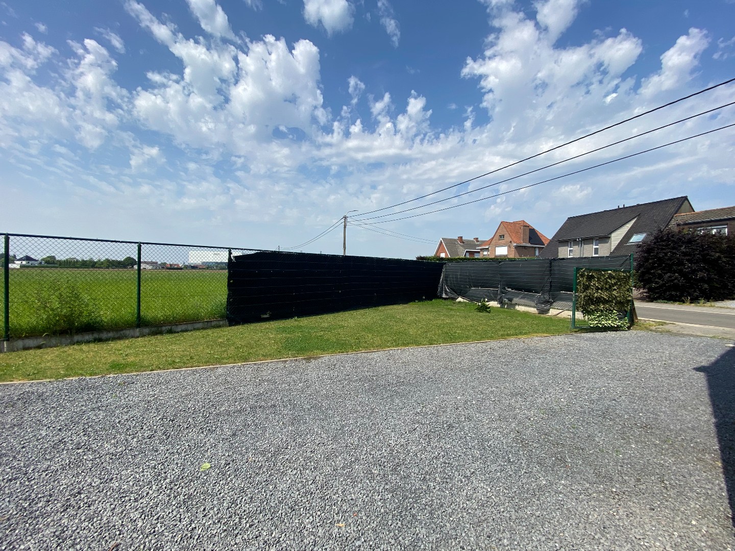 Ruime comfortabele halfopen woning met tuin en landelijk uitzicht! 