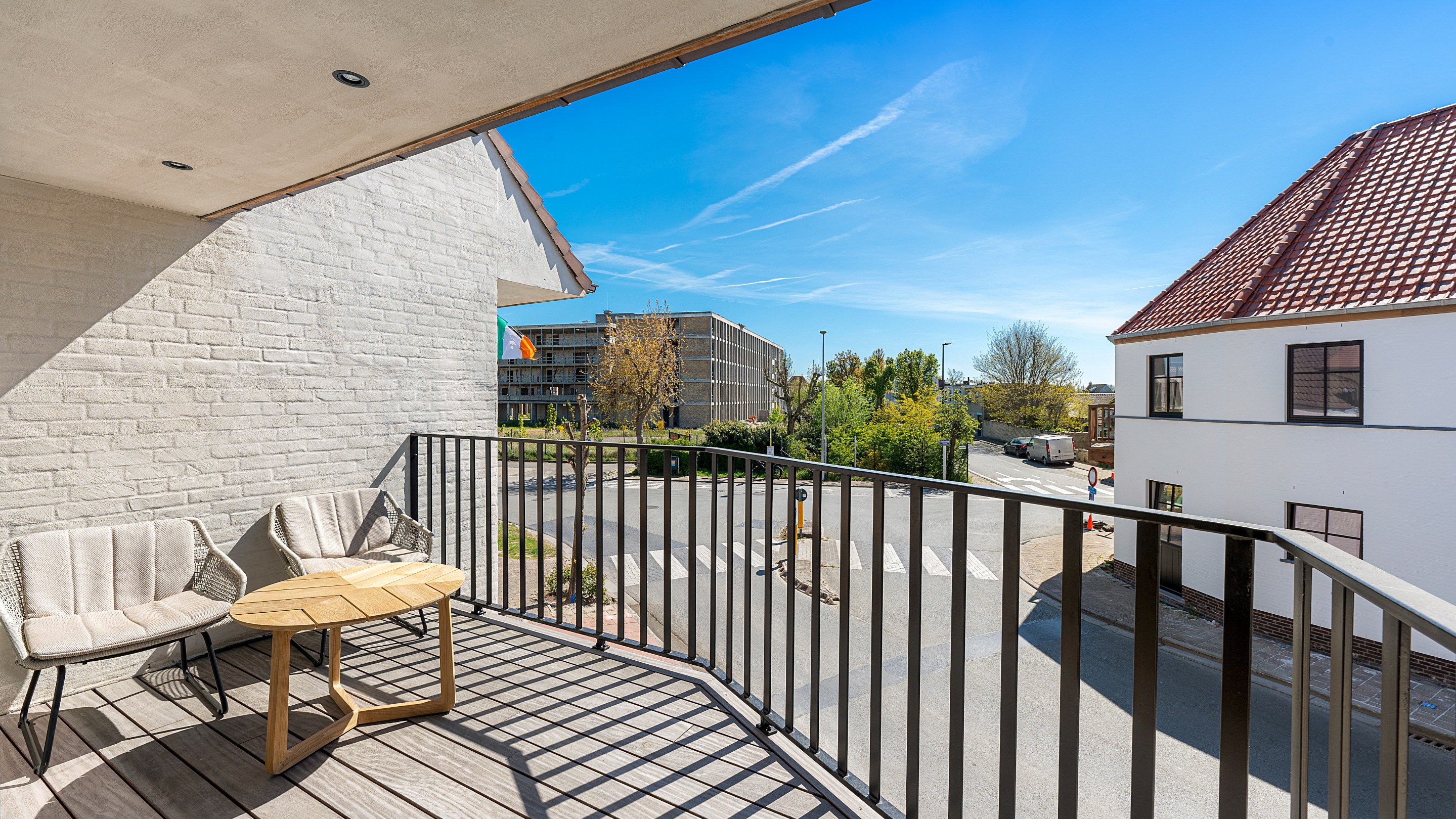 Top afgewerkte nieuwbouwwoning met 4 slaapkamers in het oude Knokke. 