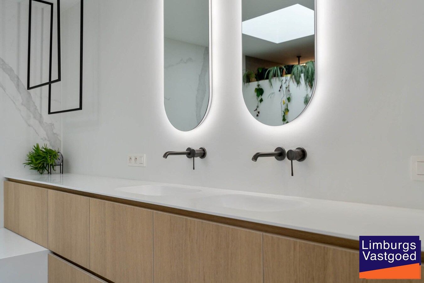 Hoogwaardig afgewerkte gezinswoning, 4 slpk, op 48a23ca, nabij centrum 