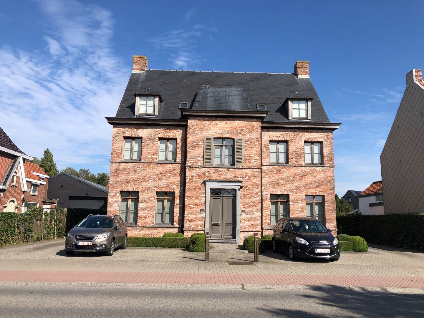 Stijlvol duplex appartement met 3 slaapkamers en groot terras 