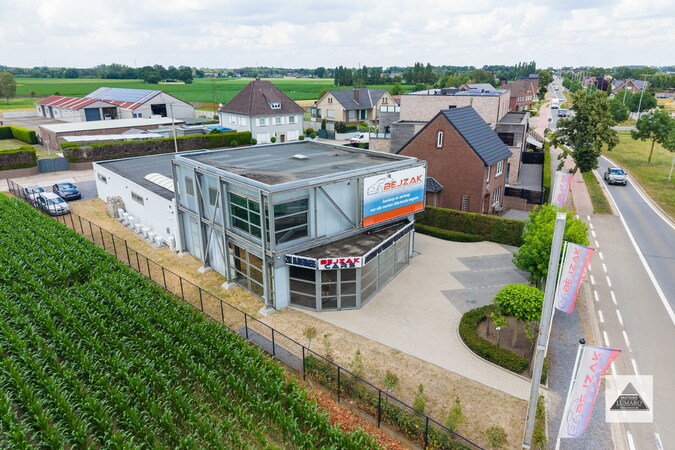 Te koop showroom - Dilsen-Stokkem