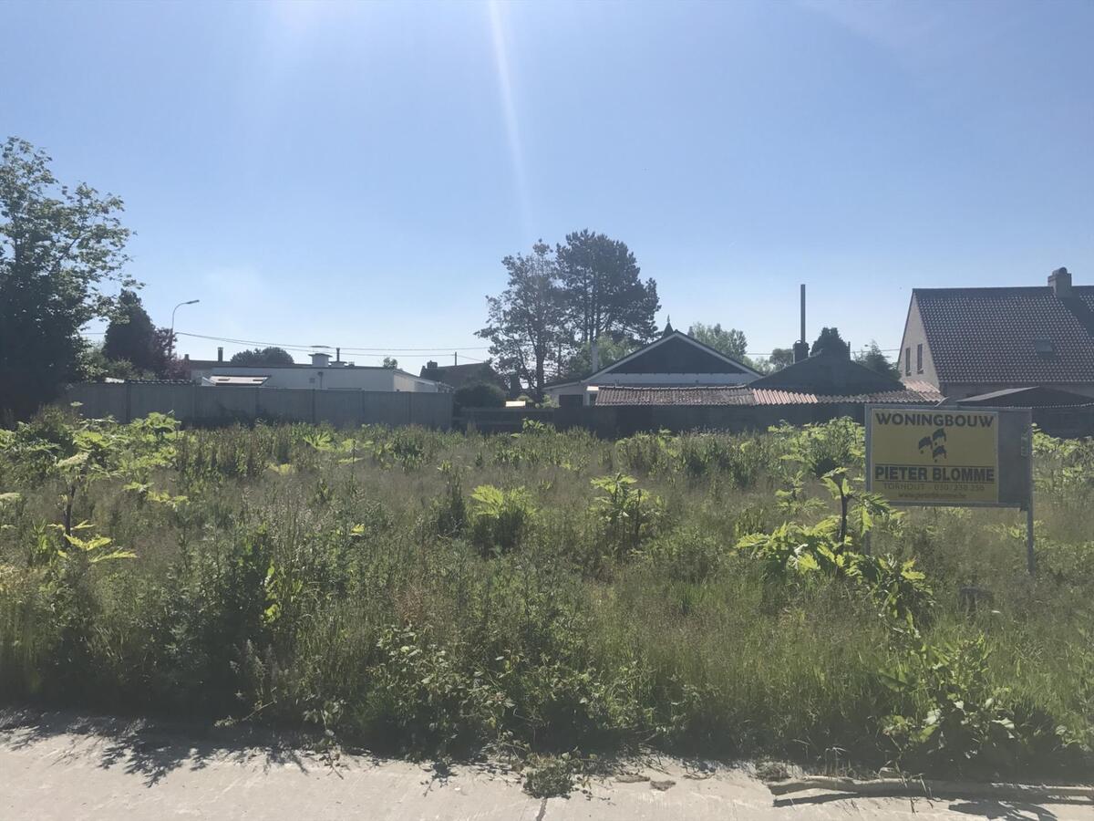 MOOIE NIEUWBOUW VILLA IN VERKAVELING TUSSEN BREDENE EN DE HAAN 