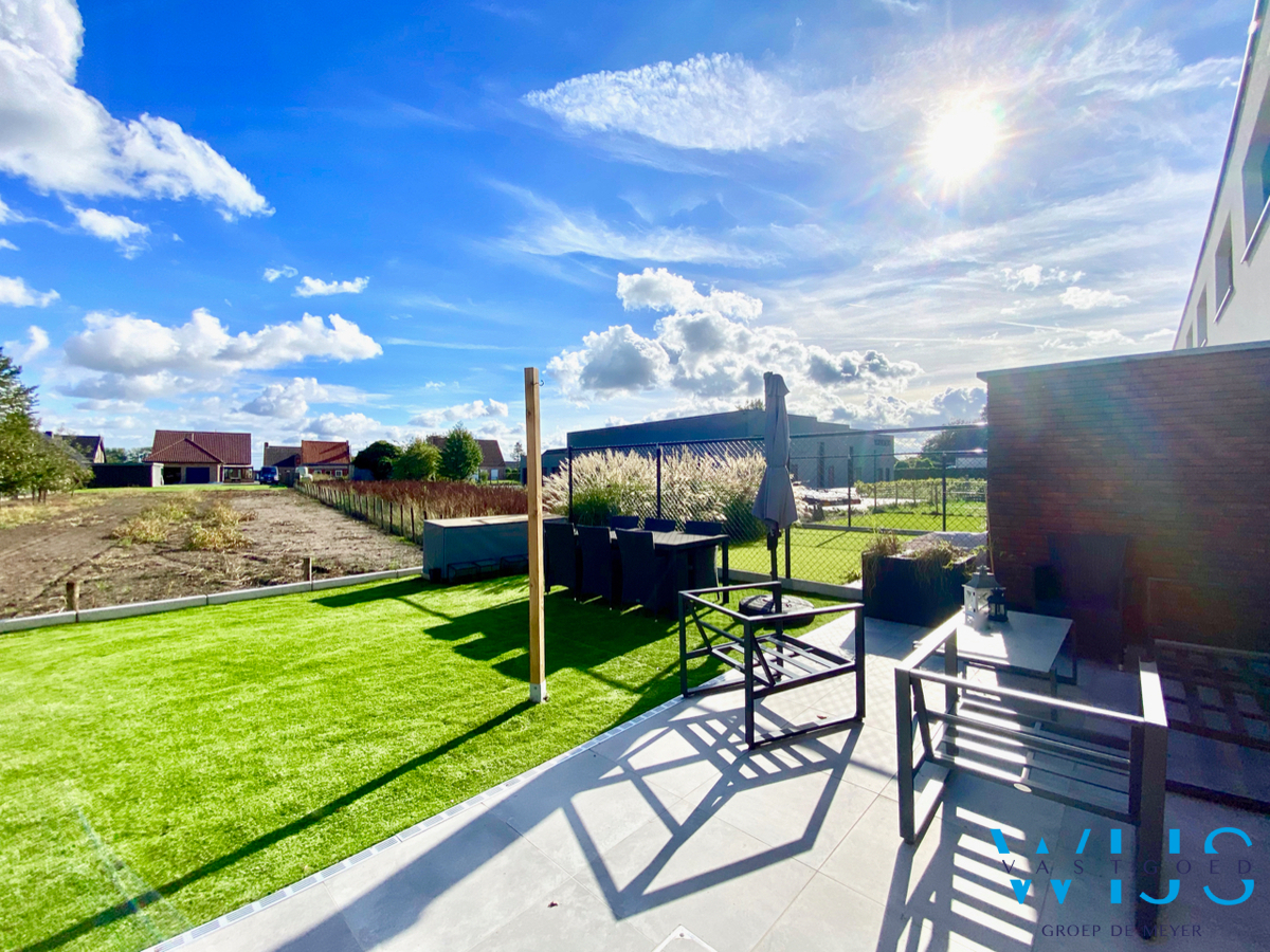 Instapklaar woonhuis met 3 slaapkamers &amp; tuin ! 