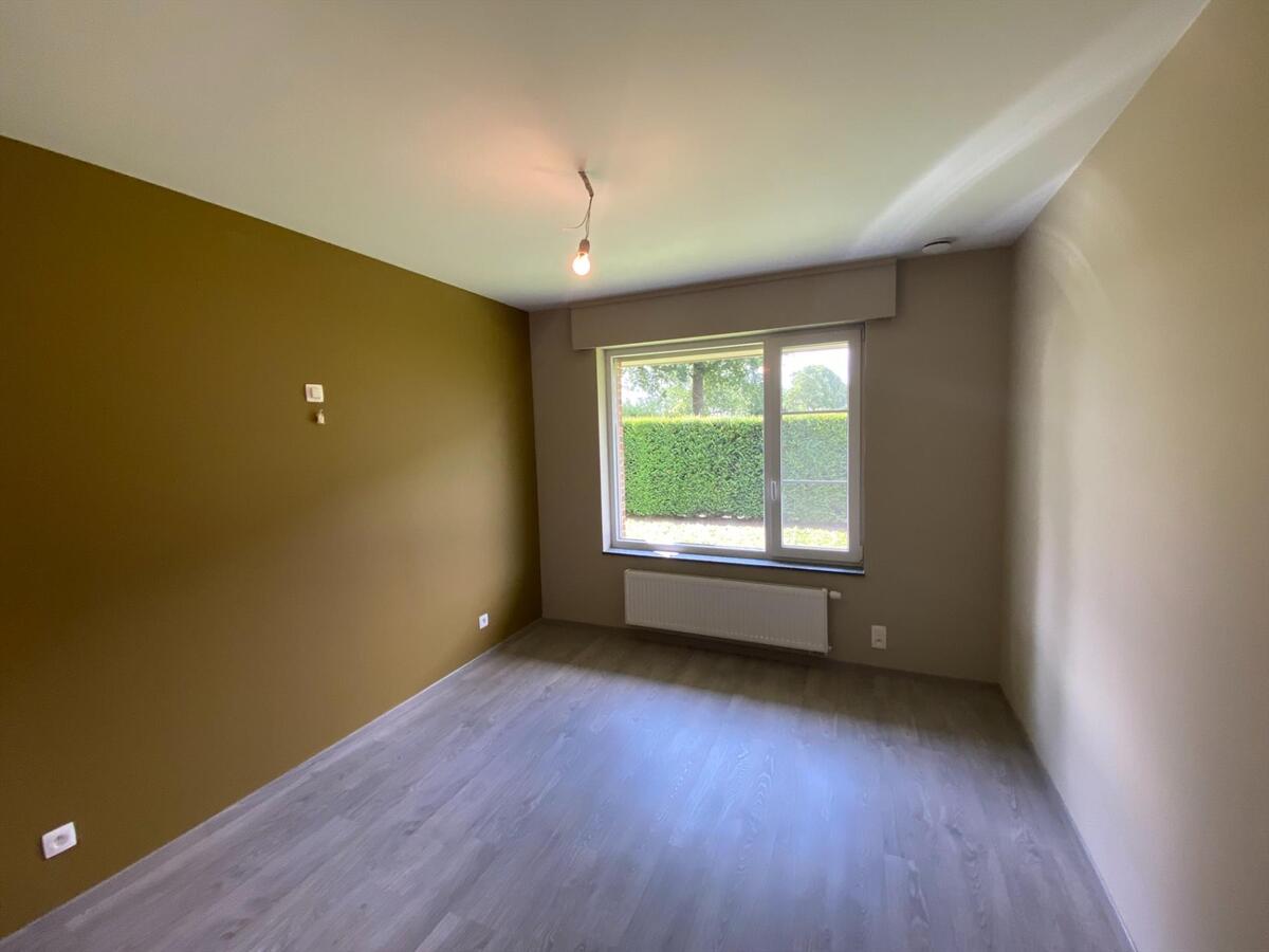 Rustig gelegen, energiezuinige gelijkvloerswoning met garage 