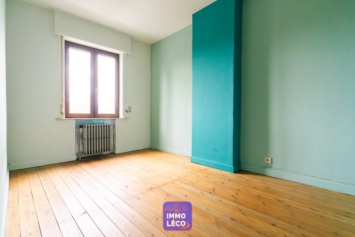 Maison rénovée avec jardin de +/- 320m², dans une rue prisée proche du centre-ville ! 