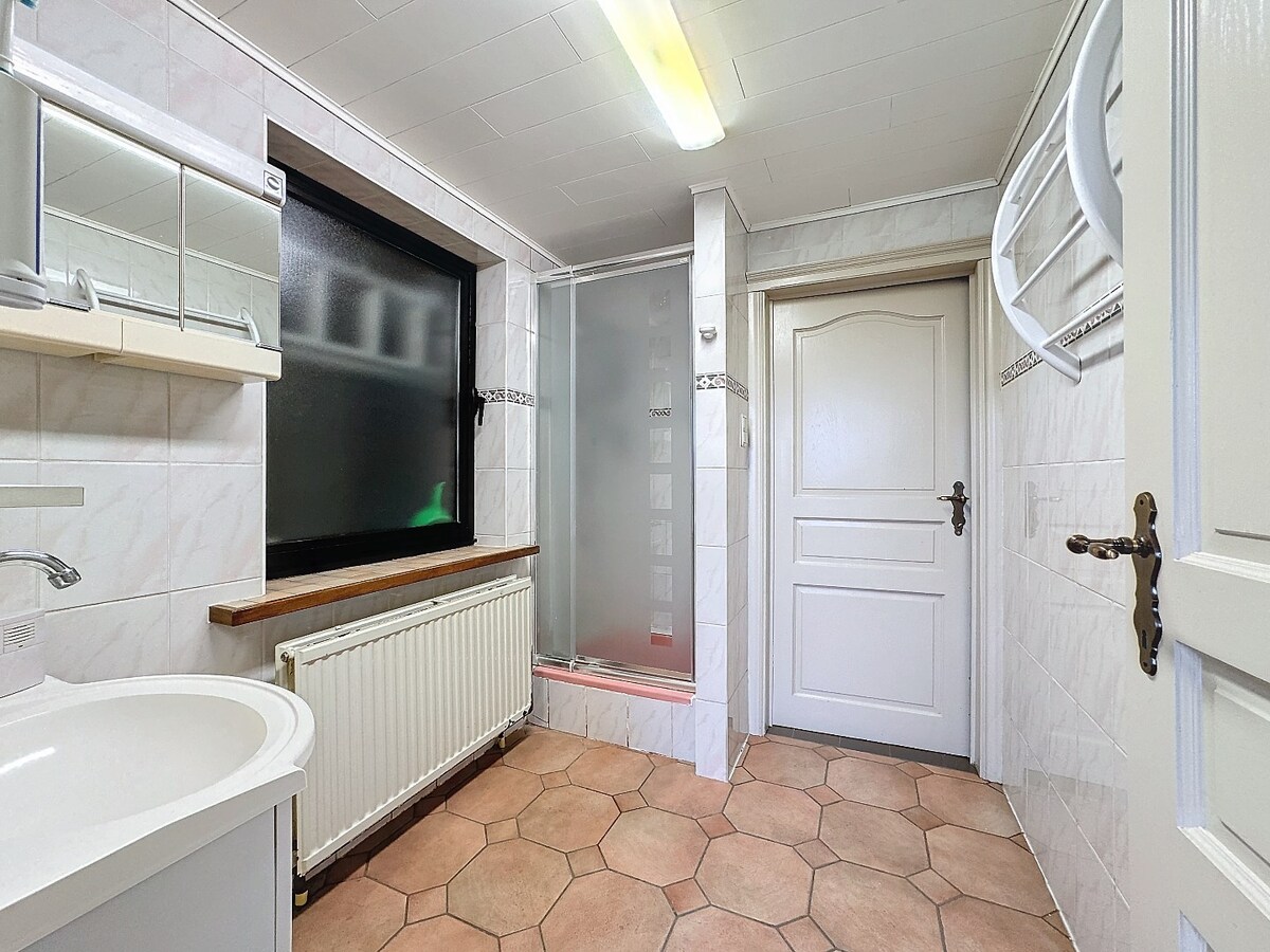 Ruime open bebouwing in landelijke stijl te Zottegem 