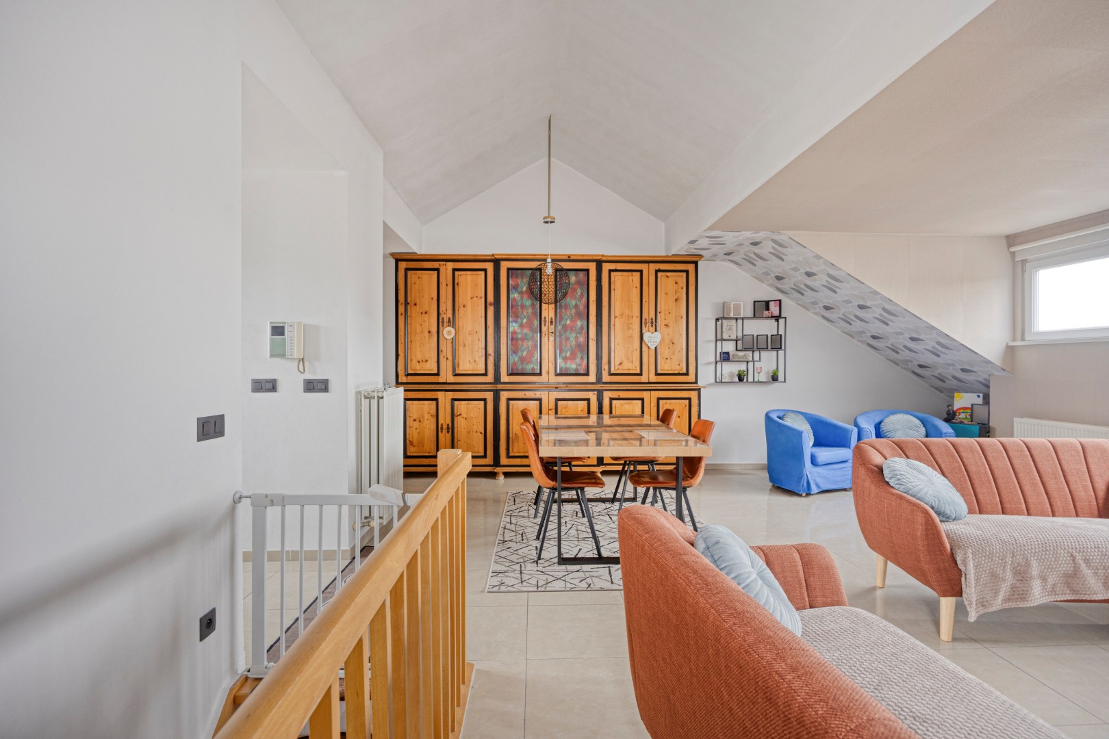 Instapklaar duplex appartement met 2 slpk. in het centrum van Sint-Jozef-Olen 