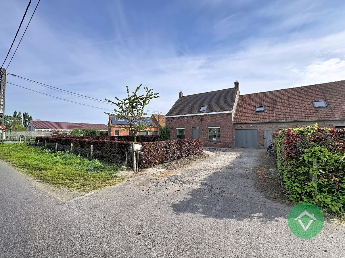 Woning met 3 slaapkamers en garage te Koekelare 