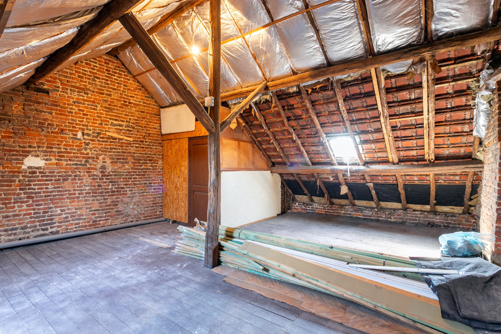 Karaktervolle woning met 3 slpk en terras te centrum Halle 