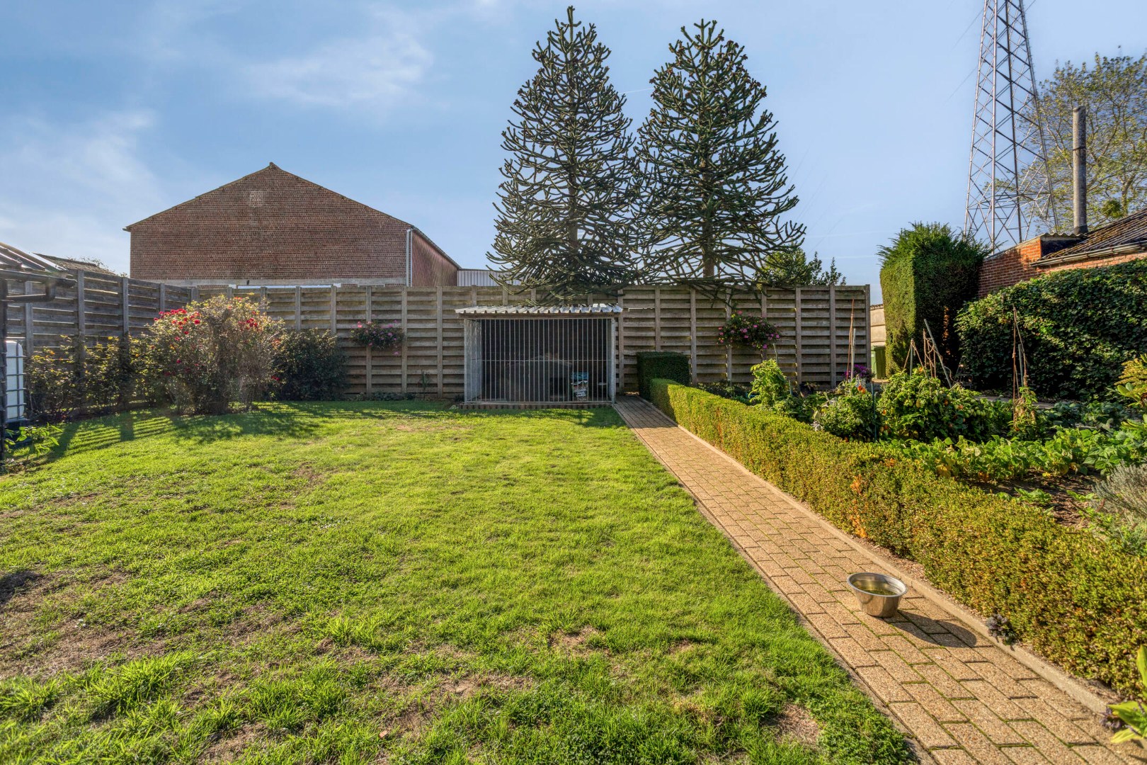 Open bebouwing met 3slaapkamers, bureau en 2 badkamers in Pellenberg! - EPC 240 kWh/m² - bewoonbare opp. 242 m² 