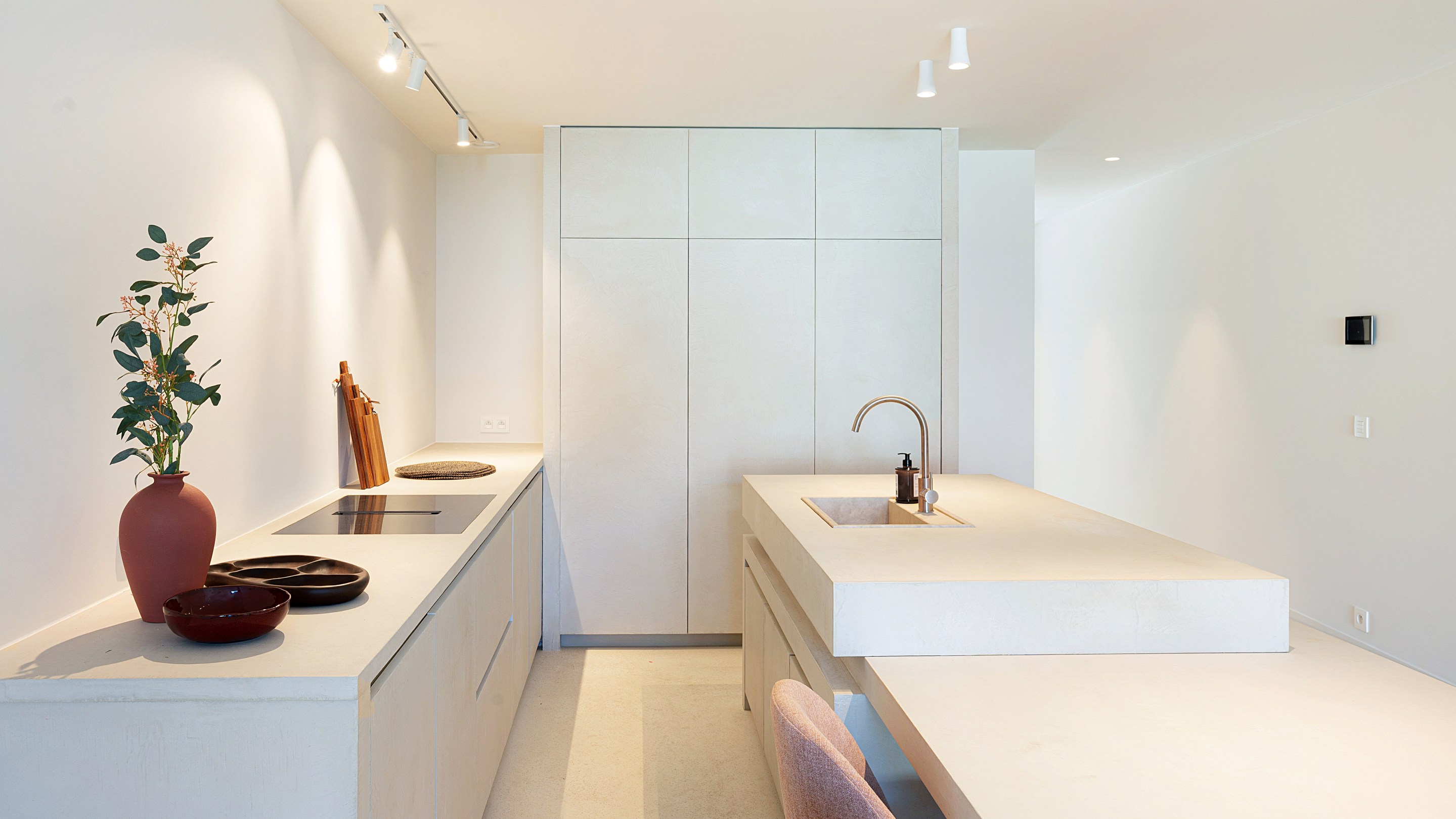 Prachtig afgewerkte nieuwbouwwoning met 4 slaapkamers gelegen in het oude Knokke. 