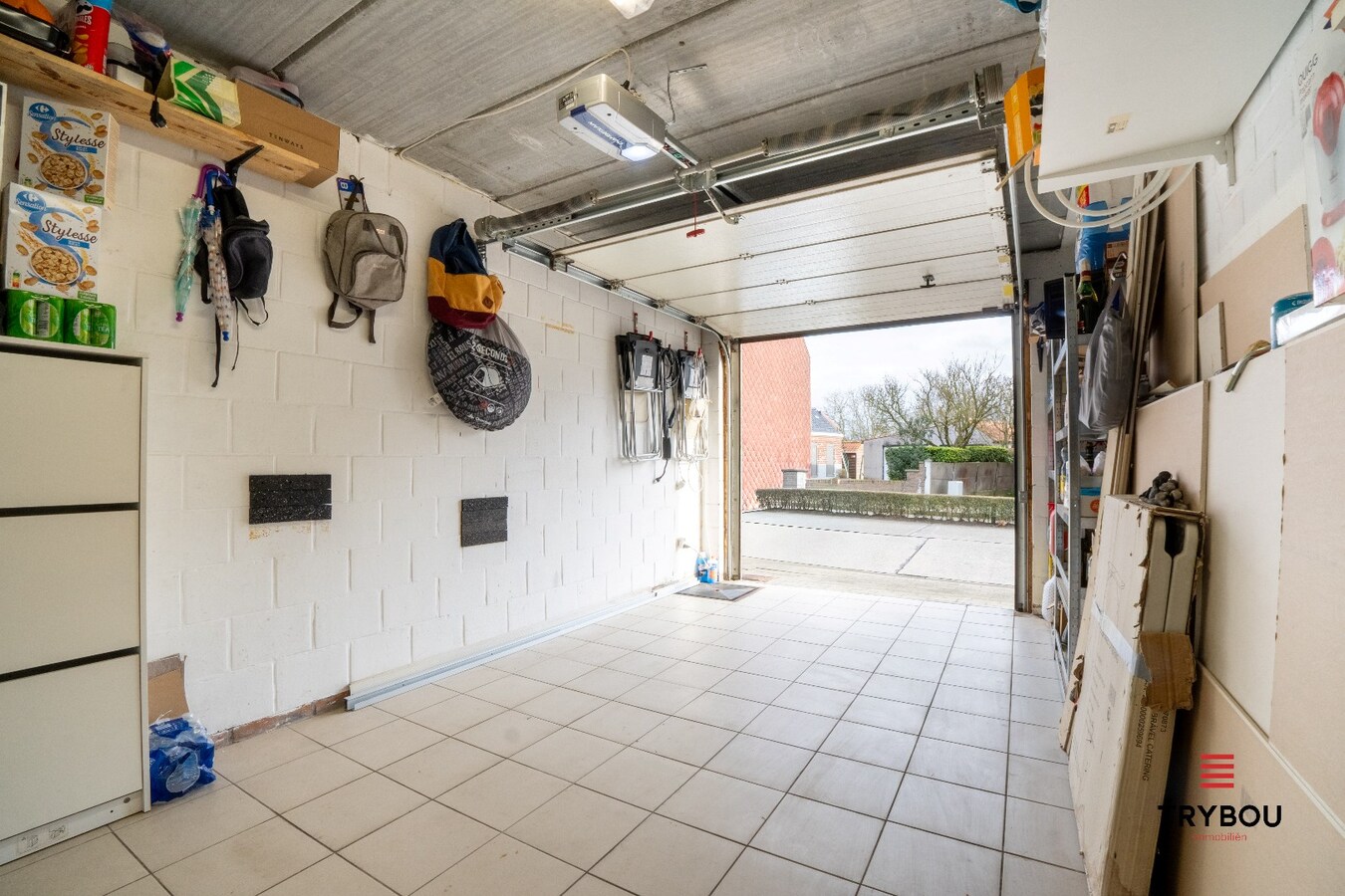 Instapklare woning met 3 slaapkamers, garage en tuin 