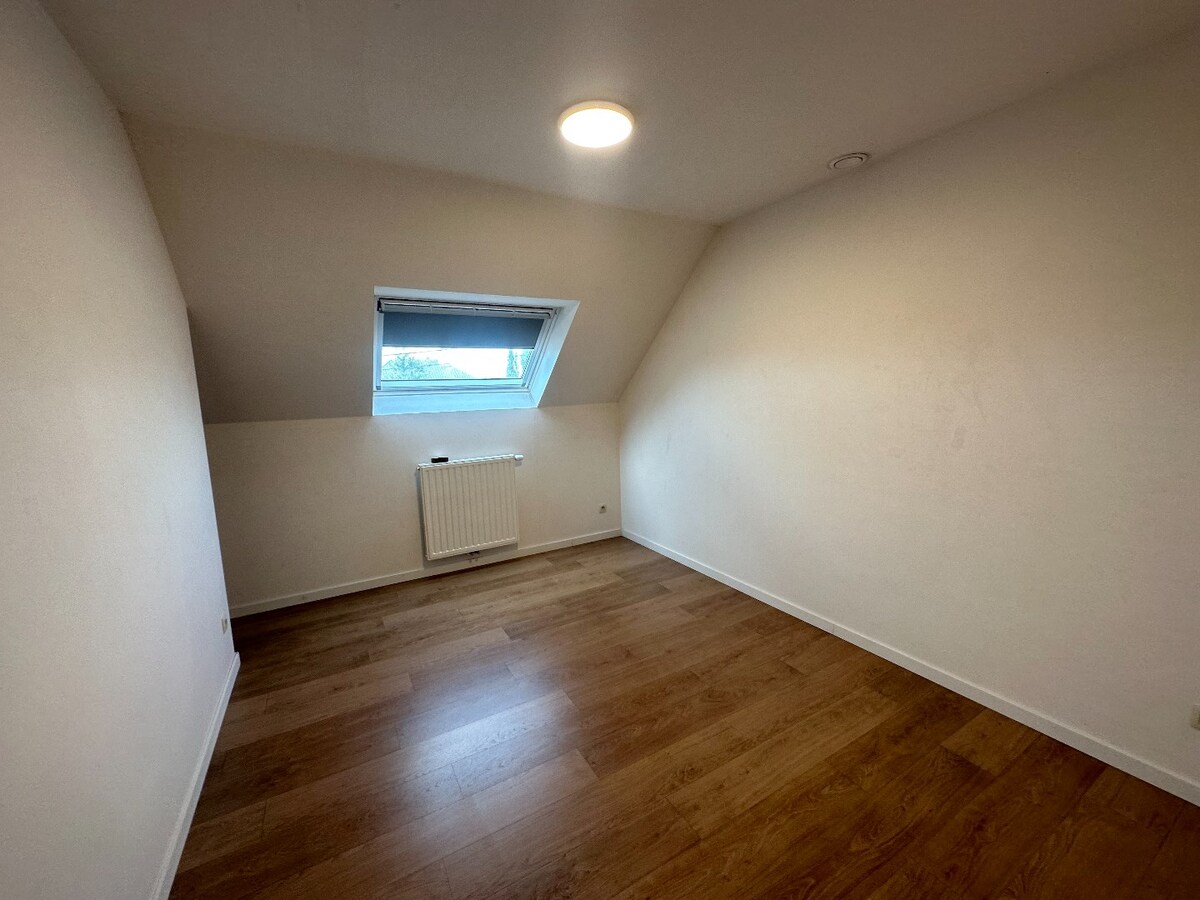 Verrassend ruime nieuwbouwwoning met garage 