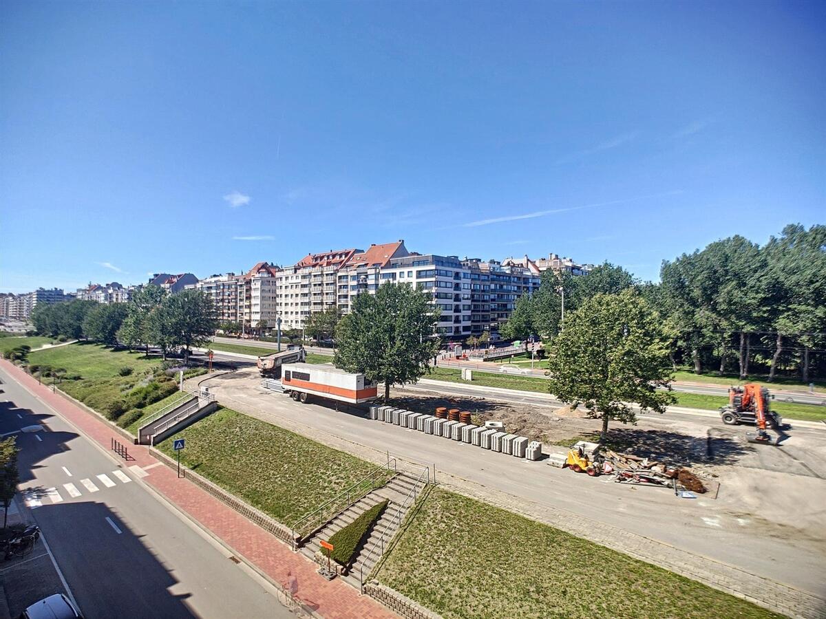 Knap woonappartement met grote balkons en open zicht - Heist 