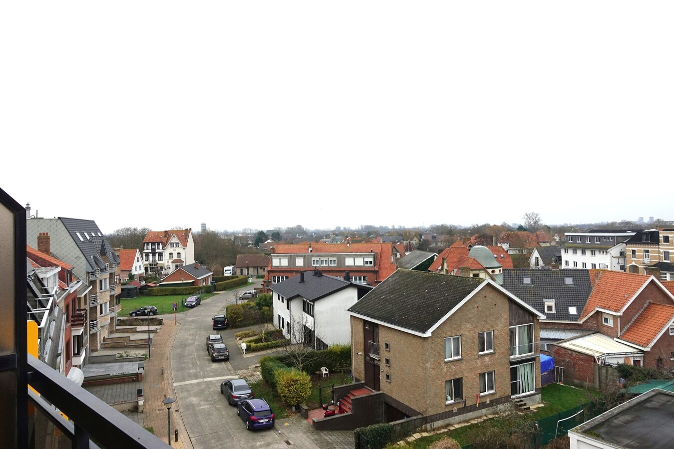 Ruim appartement met 2 slaapkamers te huur in Bredene 