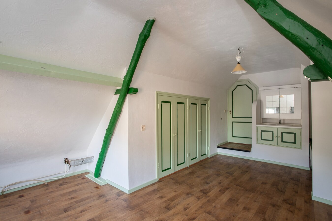 Imposante herenboerderij gelegen in het hart van Hoogeloon. 