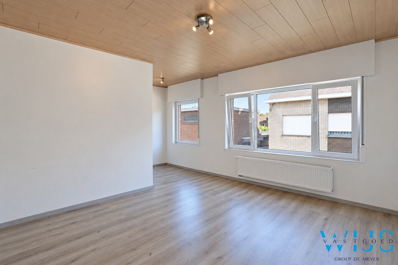 Gerenoveerde woning met diepe tuin en garage in Zelzate 