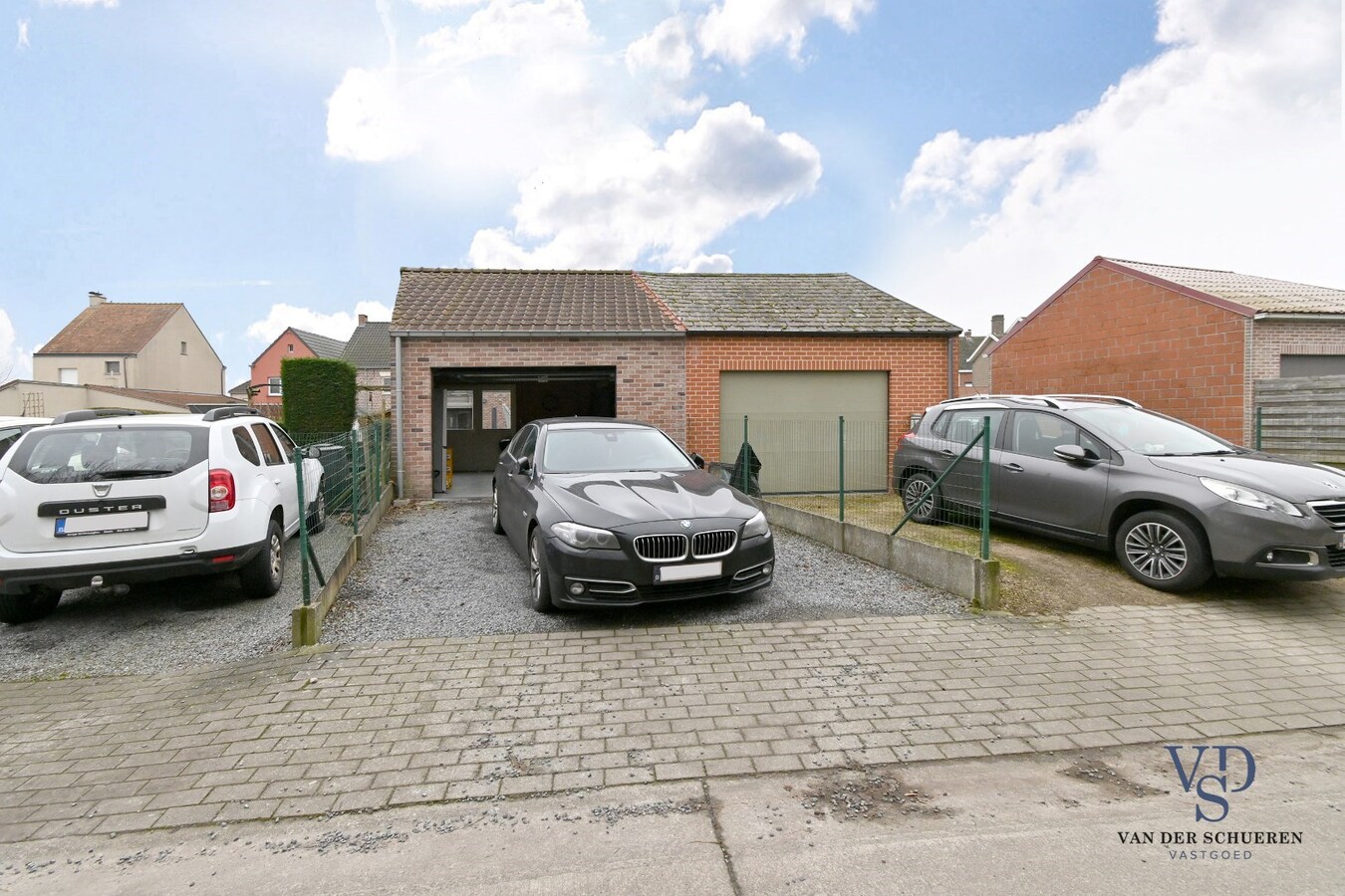 Gezellige woning (met garage achteraan). 