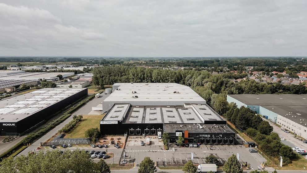 Magazijn en kantoor te huur op logistieke site te Bornem