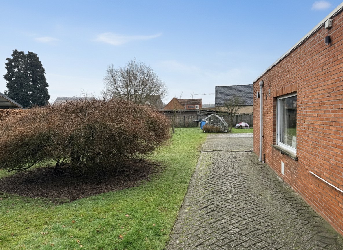 Leuke bungalowwoning gelegen in een rustige woonwijk te Wechelderzande! 