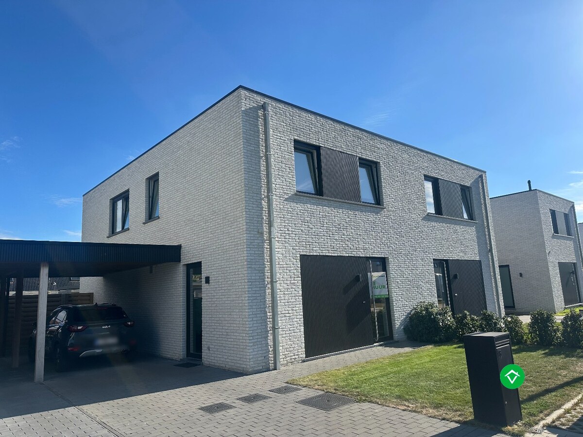 Instapklare halfopen nieuwbouwwoning te huur in Eernegem 