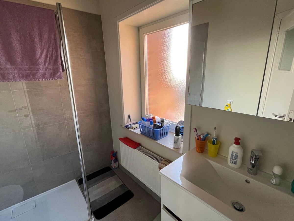 Praktische, ruime rijwoning te centrum Gavere 