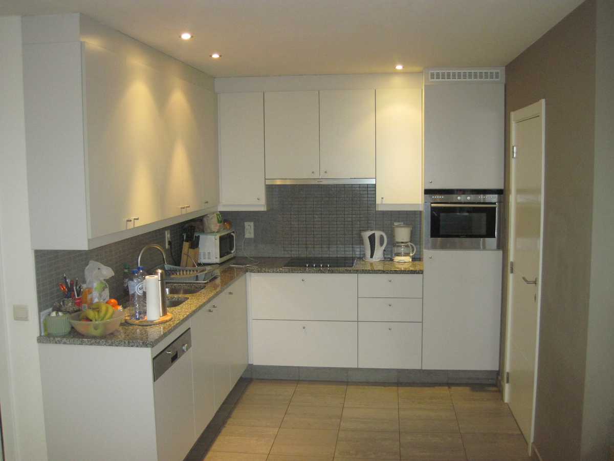 Gelijkvloers appartement. Aangenaam wonen ! 